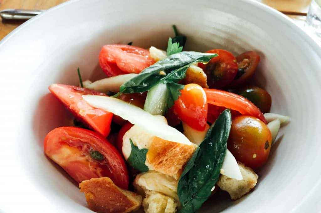 Panzanella: A Taste of Tuscan Cuisine - Explore Traditional and Creative Recipes