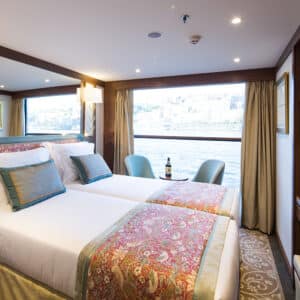 Middle Deck Standard